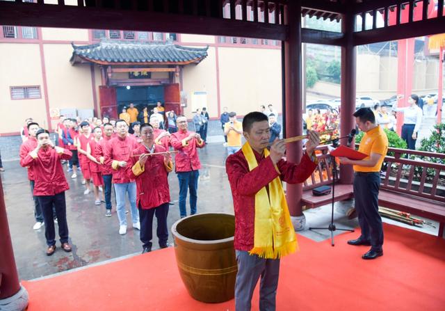 仁怀：重阳佳节九月九，汉朝酒业酿好酒