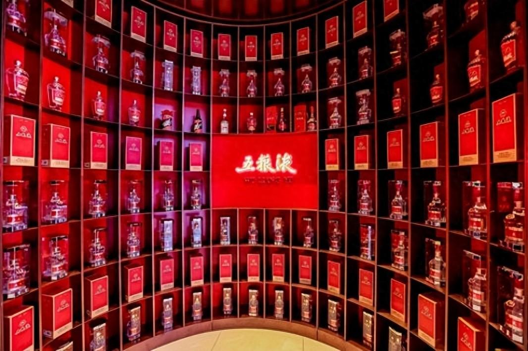 跨越顶奢与潮饮的“美酒+美食”表达 五粮液全力构建中国白酒全球新叙事