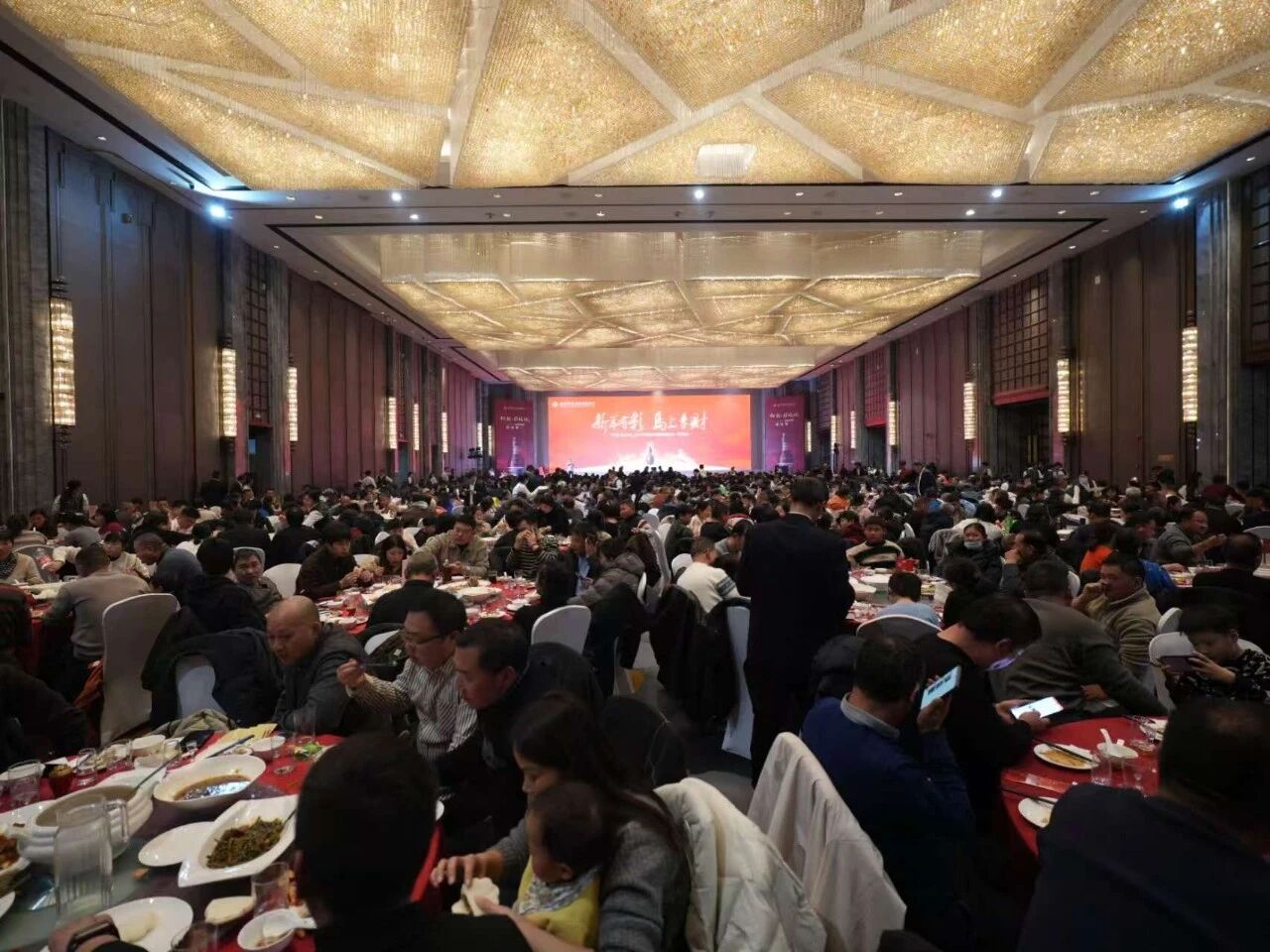 新春订货会“热”背后的仰韶战略：深耕根据地，以“自强”破局存量竞争