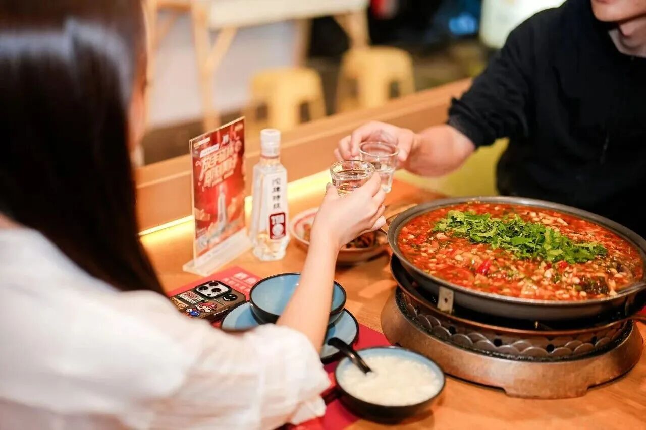 千亿市场被蚕食，白酒的佐餐地位岌岌可危？