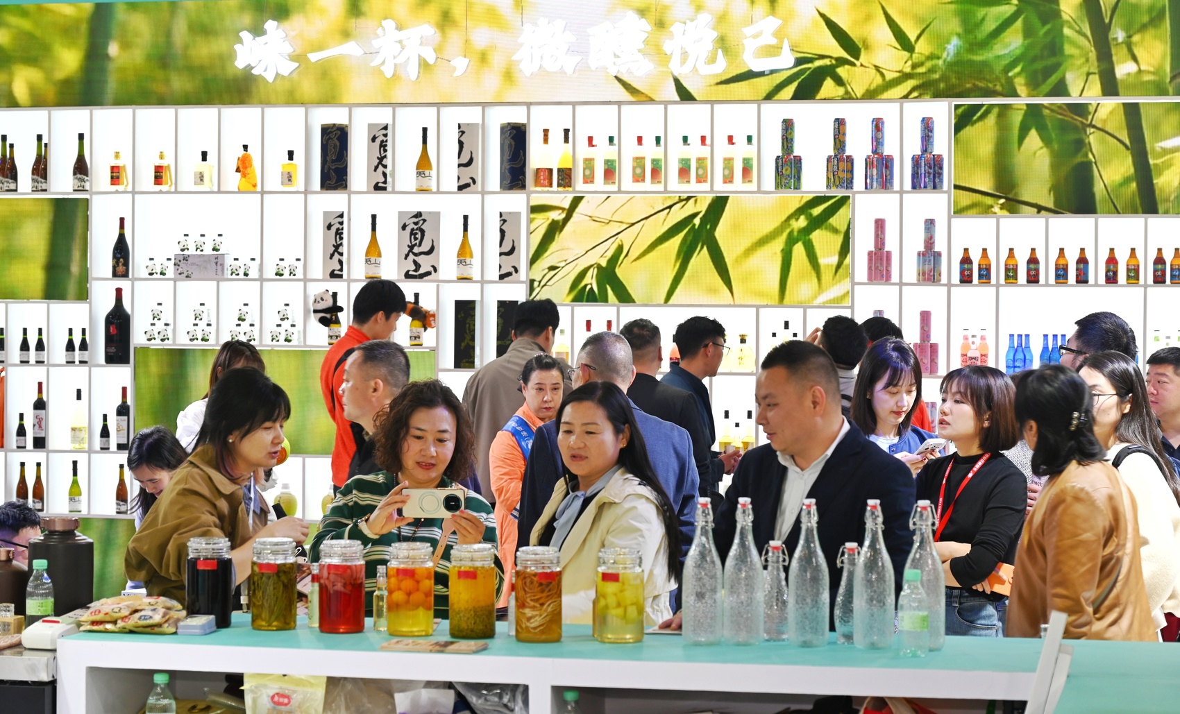 在第114届全国糖酒会现场，看邛酒魅力何以无穷？