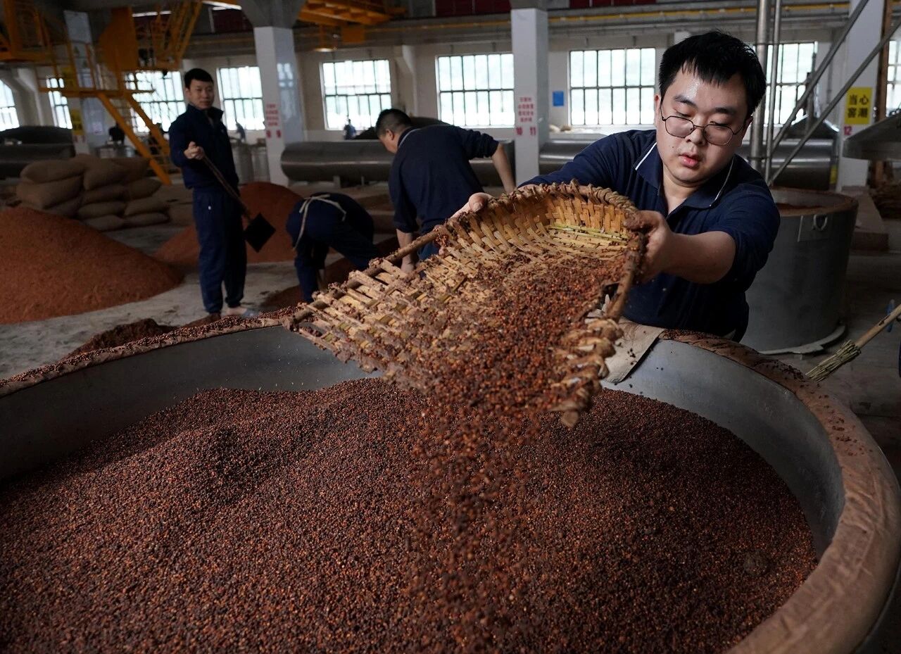 五巨头拿走超九成利润，中小酒企情何以堪？